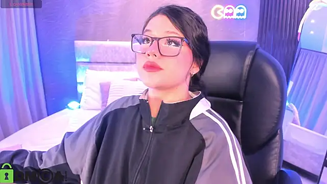 Snapshot of Dulcerose_01 chatting on April 5, 3:04 am Dulcerose 01 online show from April 5, 3:04 am