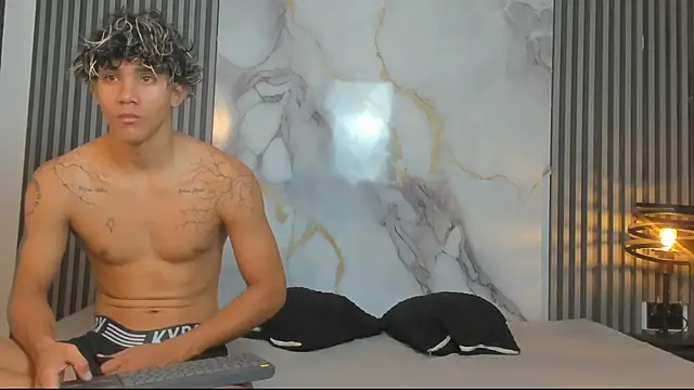 RihanandDrake online show from September 13, 3:39 am