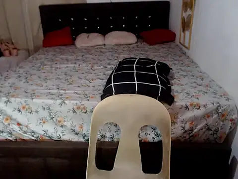 Snapshot of Brianatopdomxx chatting on October 12, 4:44 am Brianatopdomxx online show from October 12, 4:44 am