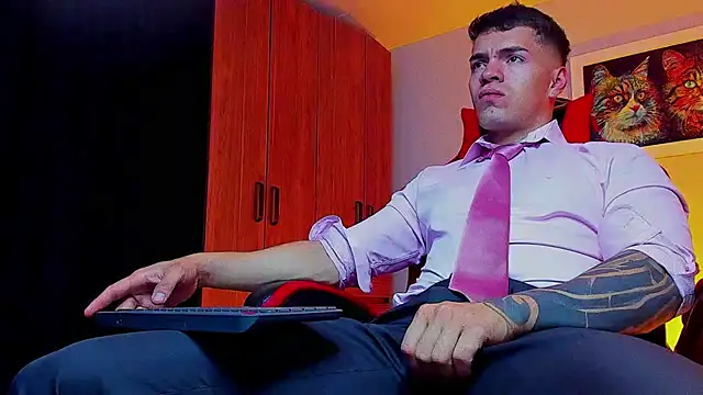 ALPHA DOMINUS  online show from September 16, 3:51 am