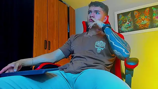 ALPHA DOMINUS  online show from October 4, 3:59 am