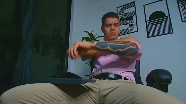 ALPHA DOMINUS  online show from April 17, 4:37 am