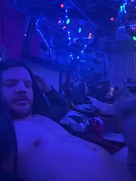 Snapshot of cloudsnfun chatting on March 15, 2:39 am cloudsnfun online show from March 15, 2:39 am