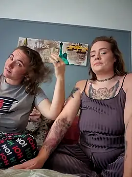 AndHerXO online show from December 15, 1:59 pm