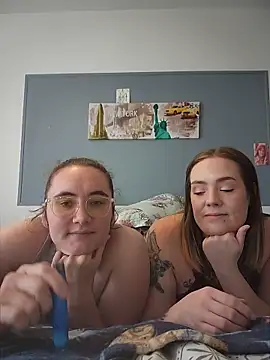 Snapshot of AndHerXO chatting on May 16, 5:01 pm AndHerXO online show from May 16, 5:01 pm