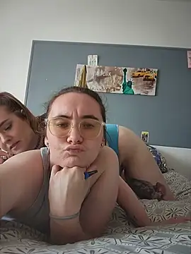 Snapshot of AndHerXO chatting on July 15, 1:49 pm AndHerXO online show from July 15, 1:49 pm
