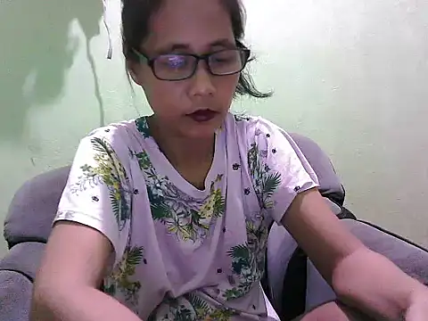 HotLadyPinay32 online show from February 23, 9:17 am