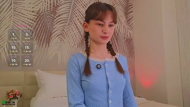 LolaPrise online show from April 12, 1:43 am