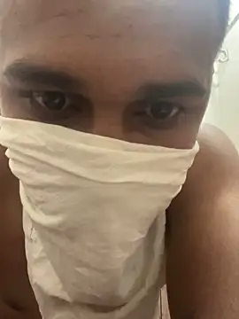 Snapshot of omkarcoll chatting on February 1, 3:10 pm omkarcoll online show from February 1, 3:10 pm