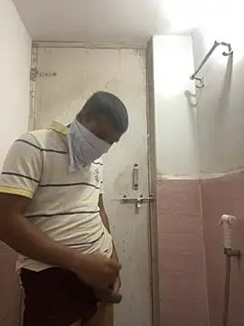 Snapshot of omkarcoll chatting on February 15, 5:20 pm omkarcoll online show from February 15, 5:20 pm