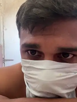 Snapshot of omkarcoll chatting on April 10, 6:29 am omkarcoll online show from April 10, 6:29 am