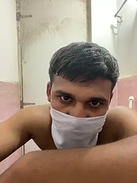 Snapshot of omkarcoll chatting on April 14, 6:03 pm omkarcoll online show from April 14, 6:03 pm