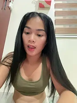 Snapshot of PrettySlimPinay19 chatting on July 5, 2:13 pm PrettySlimPinay19 online show from July 5, 2:13 pm