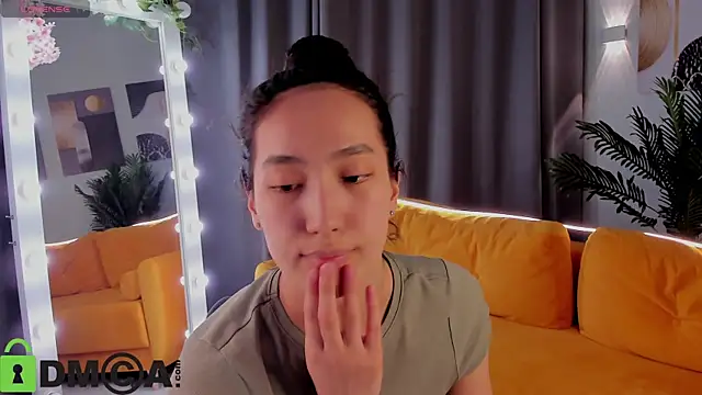 FlirtyAura online show from April 1, 1:41 pm