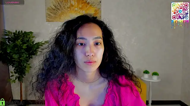 Snapshot of FlirtyAura chatting on April 23, 3:52 am FlirtyAura online show from April 23, 3:52 am