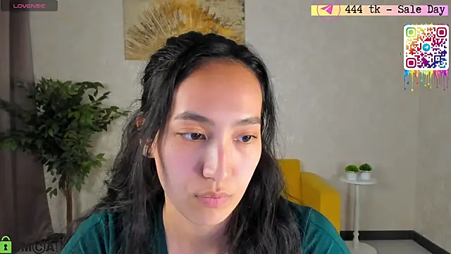 Snapshot of FlirtyAura chatting on May 11, 2:45 pm FlirtyAura online show from May 11, 2:45 pm