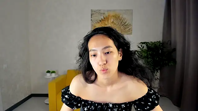 Snapshot of FlirtyAura chatting on May 18, 3:35 am FlirtyAura online show from May 18, 3:35 am