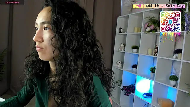 Snapshot of FlirtyAura chatting on May 28, 3:37 am FlirtyAura online show from May 28, 3:37 am