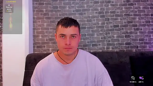 connorsmiith online show from September 26, 11:36 am