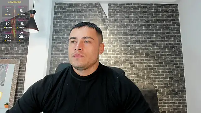 connorsmiith online show from October 6, 11:51 am