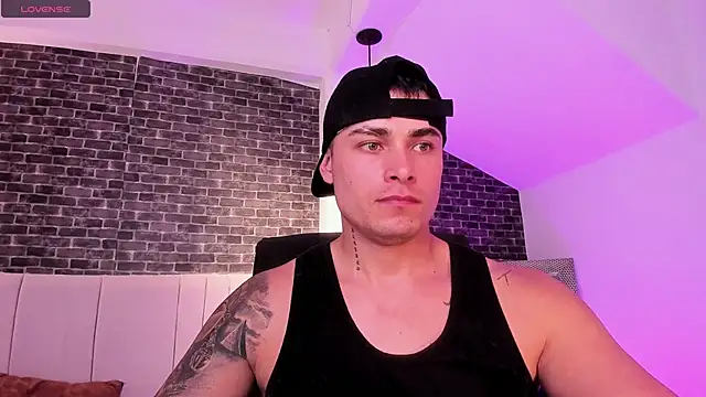 connorsmiith online show from February 24, 4:16 pm