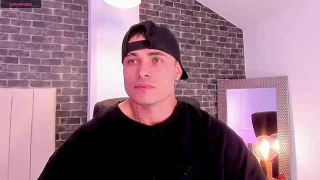 connorsmiith online show from March 21, 1:05 pm