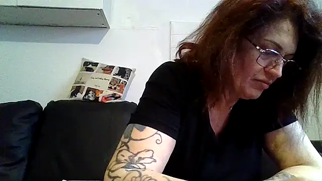 RubyyRosee online show from May 15, 5:58 am