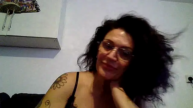 Snapshot of RubyyRosee chatting on June 29, 2:28 pm RubyyRosee online show from June 29, 2:28 pm