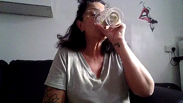 Snapshot of RubyyRosee chatting on July 8, 5:56 am RubyyRosee online show from July 8, 5:56 am