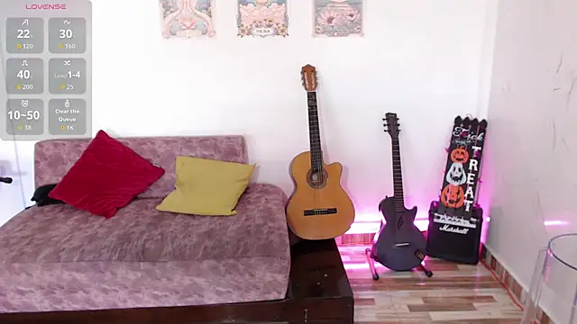 Susanahendrix online show from October 22, 6:18 pm