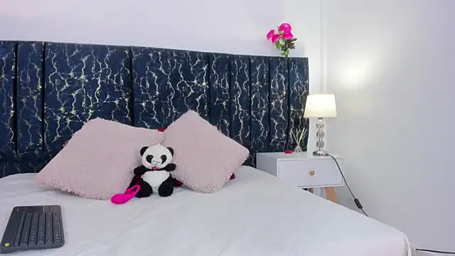 katte landerr online show from April 1, 12:50 pm