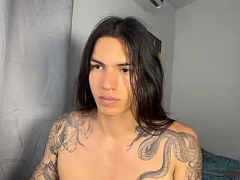 Snapshot of pyke_sm chatting on February 28, 3:46 pm pyke sm online show from February 28, 3:46 pm