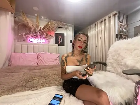 Snapshot of EvianaEvans chatting on February 21, 8:10 pm EvianaEvans online show from February 21, 8:10 pm