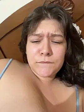 dahianna17 online show from January 15, 4:17 am