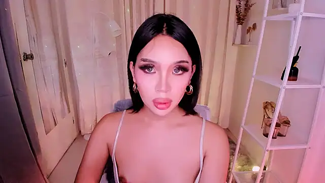 MS LUNA online show from October 11, 12:15 pm