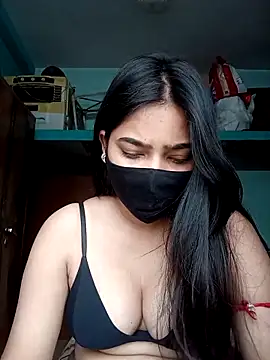 Snapshot of Snehabeauti chatting on March 9, 3:54 am Snehabeauti online show from March 9, 3:54 am