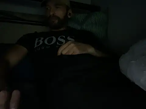 Snapshot of majorb121 chatting on November 1, 8:22 pm majorb121 online show from November 1, 8:22 pm