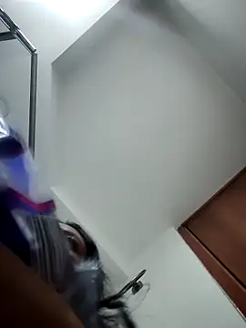 Megara 25 online show from November 8, 3:50 am