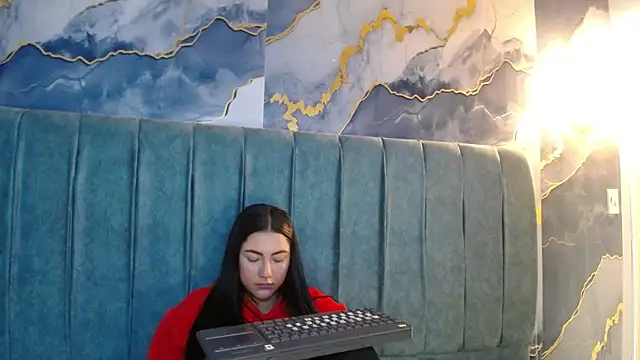 Snapshot of Megara_25 chatting on May 11, 4:04 pm Megara 25 online show from May 11, 4:04 pm