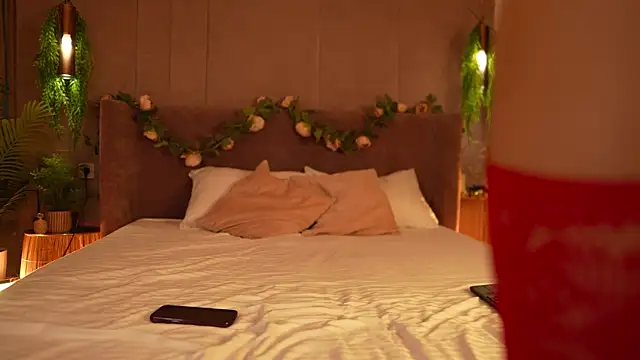 AdoraCortes online show from October 25, 5:04 am