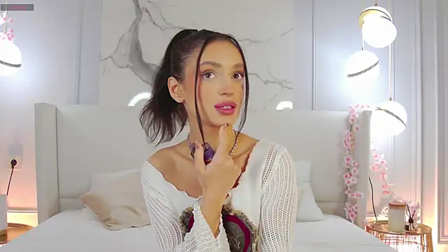 AdoraCortes online show from November 5, 5:07 am