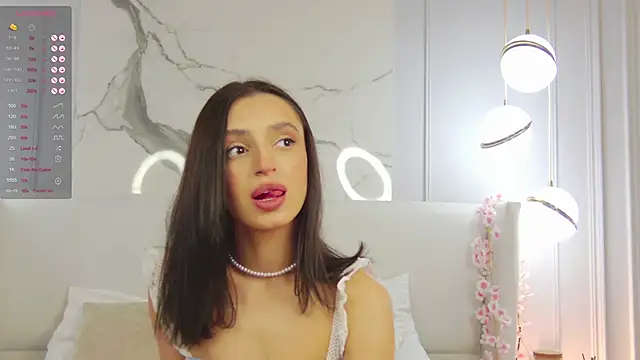 AdoraCortes online show from November 9, 5:28 am