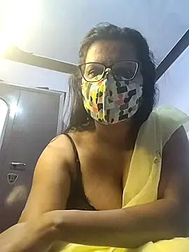 Snapshot of sexy_aaru chatting on November 17, 5:13 am sexy aaru online show from November 17, 5:13 am