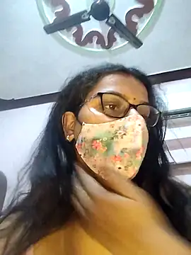 Snapshot of sexy_aaru chatting on May 10, 3:44 am sexy aaru online show from May 10, 3:44 am
