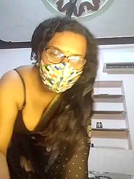 Snapshot of sexy_aaru chatting on May 10, 5:40 pm sexy aaru online show from May 10, 5:40 pm