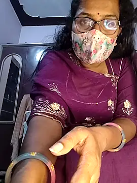 Snapshot of sexy_aaru chatting on May 13, 4:59 pm sexy aaru online show from May 13, 4:59 pm