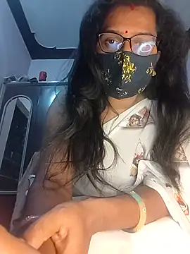 Snapshot of sexy_aaru chatting on May 25, 5:52 pm sexy aaru online show from May 25, 5:52 pm