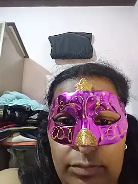 Snapshot of sexy_aaru chatting on May 30, 6:10 am sexy aaru online show from May 30, 6:10 am