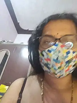 Snapshot of sexy_aaru chatting on June 7, 5:55 am sexy aaru online show from June 7, 5:55 am