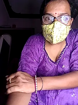 Snapshot of sexy_aaru chatting on July 13, 5:10 am sexy aaru online show from July 13, 5:10 am